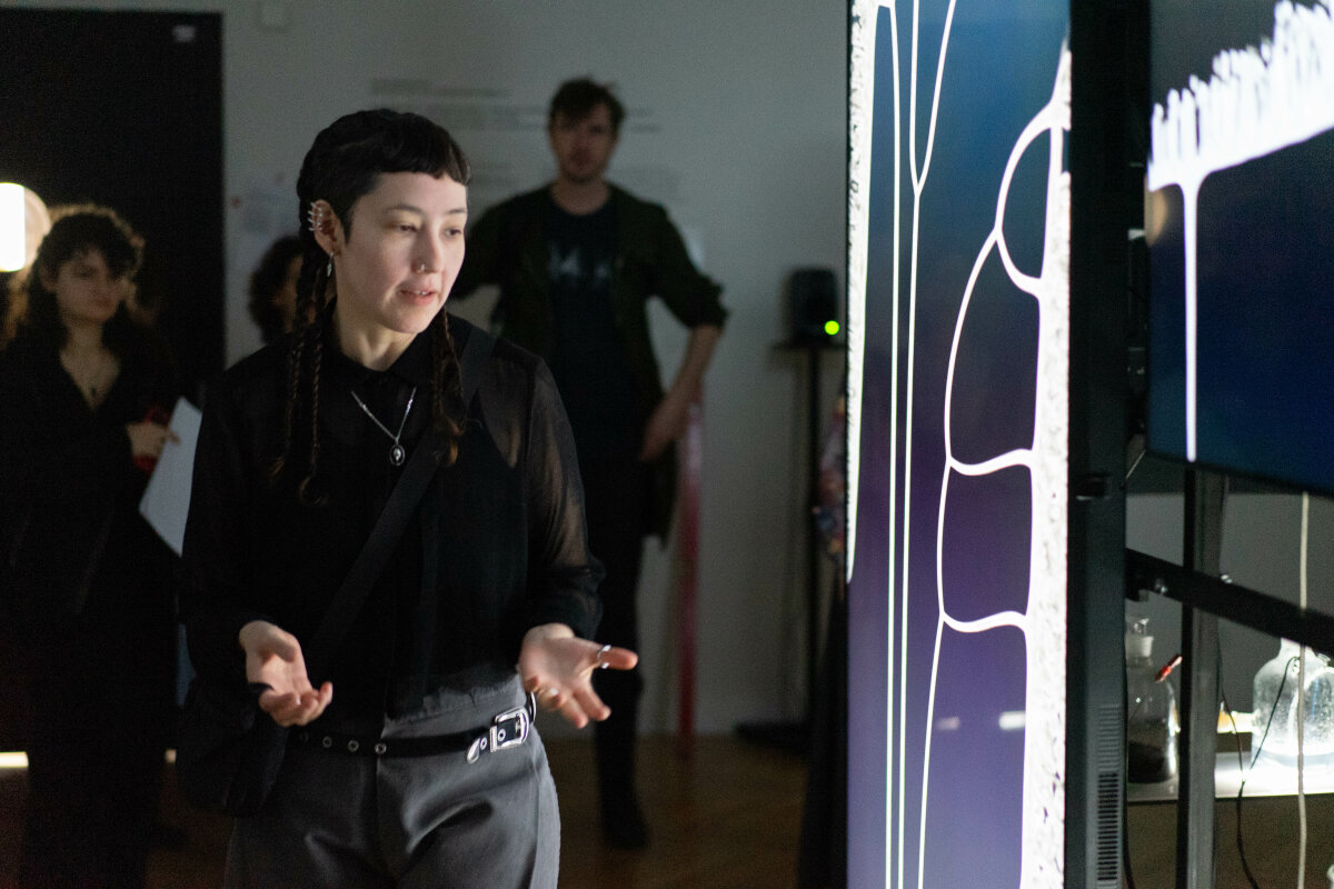 MEDIUM (Interspecifics) + CESTY PAPRSKU (Jiří Y Suchánek)